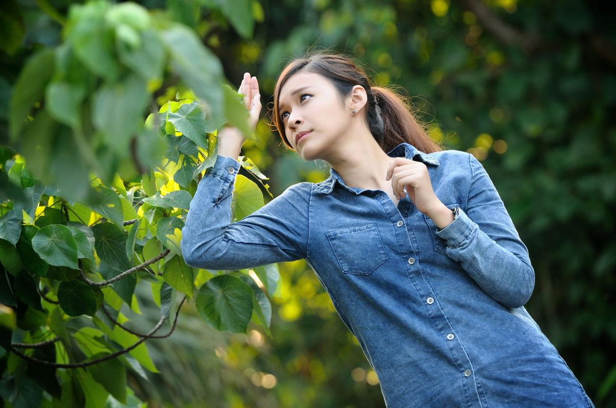 台湾少女Emily《小清新黑丝牛仔妹子》外拍 写真