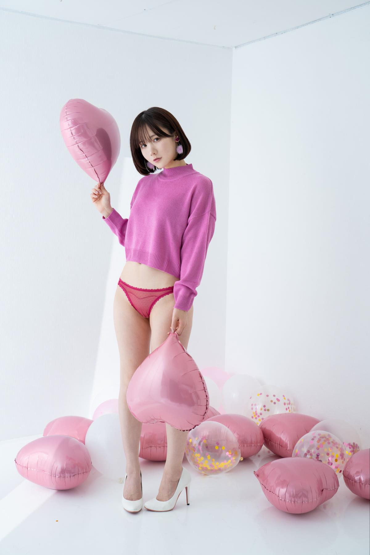 日本甜美COSER けんけん fantia 2024.02 写真 バレンタイン 撮影PINK 写真